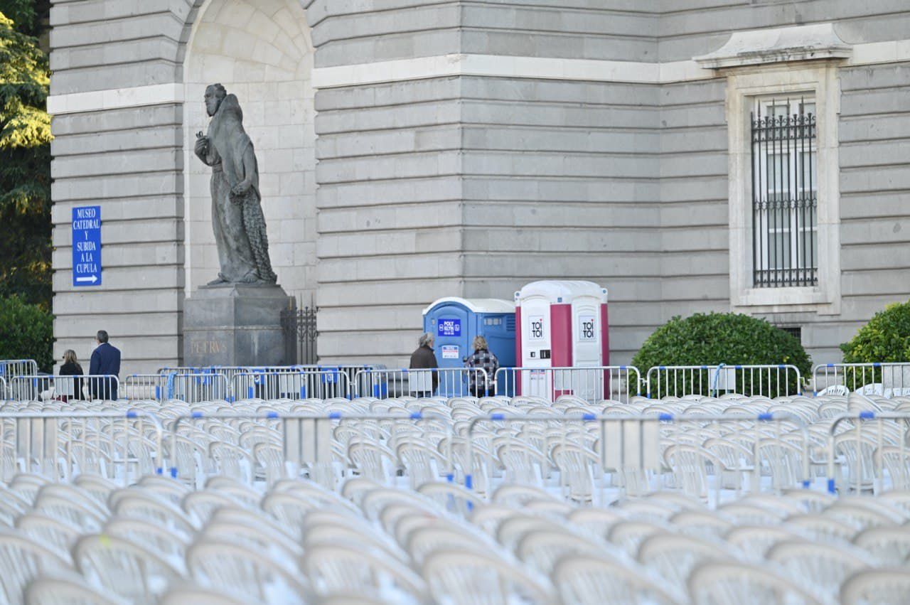 El lunes, 8 de noviembre, arrancaron los preparativos para celebrar el Día de la Almudena