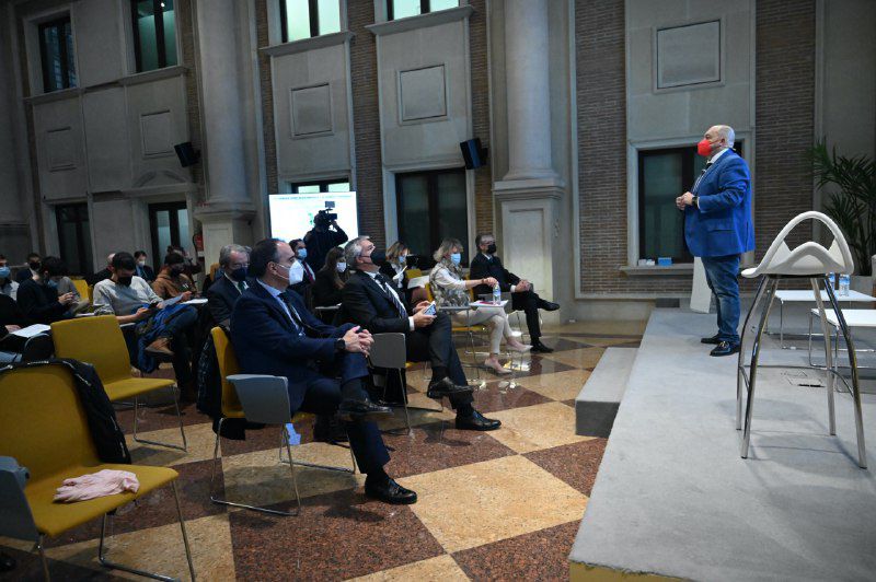 Constantino Mediavilla, presidente editor de Madridiario, en las XIX Jornadas de Medio Ambiente y Desarrollo Sostenible.