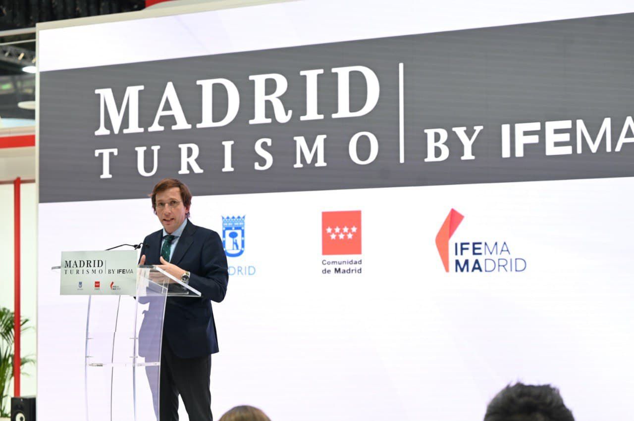 El alcalde, José Luis Martínez Almeida, en Fitur.