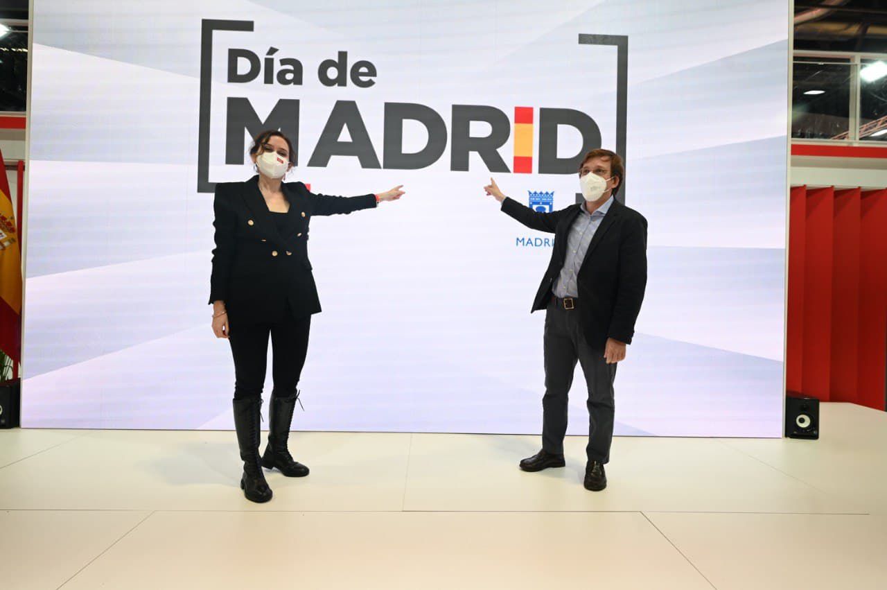 José Luis Martínez-Almeida e Isabel Díaz Ayuso, en el Dia de Madrid en Fitur.
