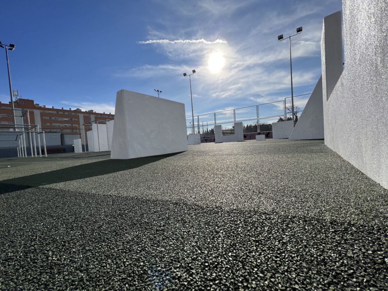 Nuevas instalaciones de parkour, fútbol sala, baloncesto y calistenia en Barajas