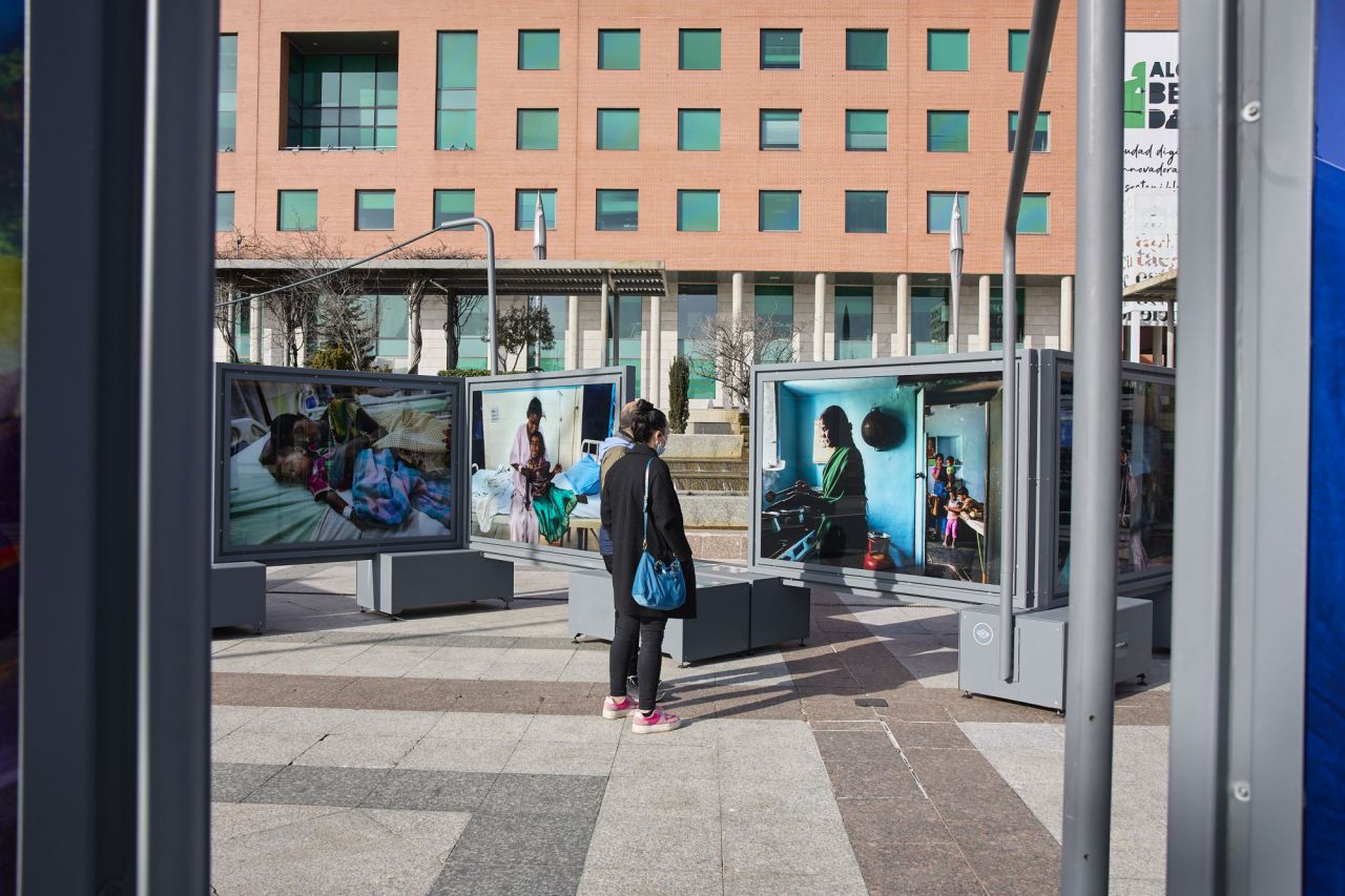 Exposición 'Tierra de Sueños' en la plaza Mayor de Alcobendas