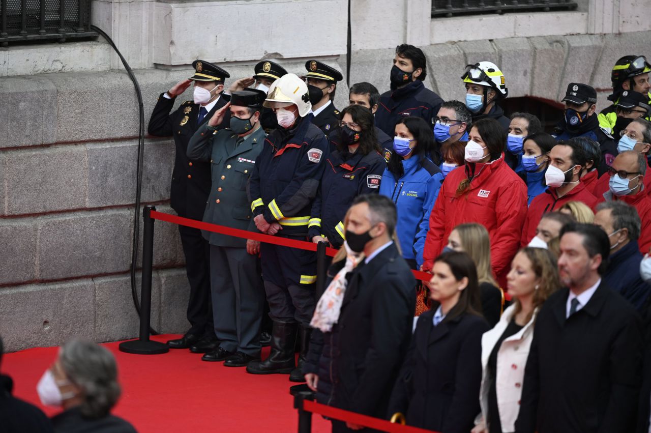 Miembros de los Cuerpos de Seguridad del Estado y Emergencias, durante el acto en recuerdo a las víctimas del 11-M