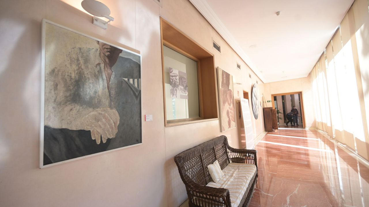 Exposición homenaje al cantautor Luis Eduardo Aute en la sede de la SGAE