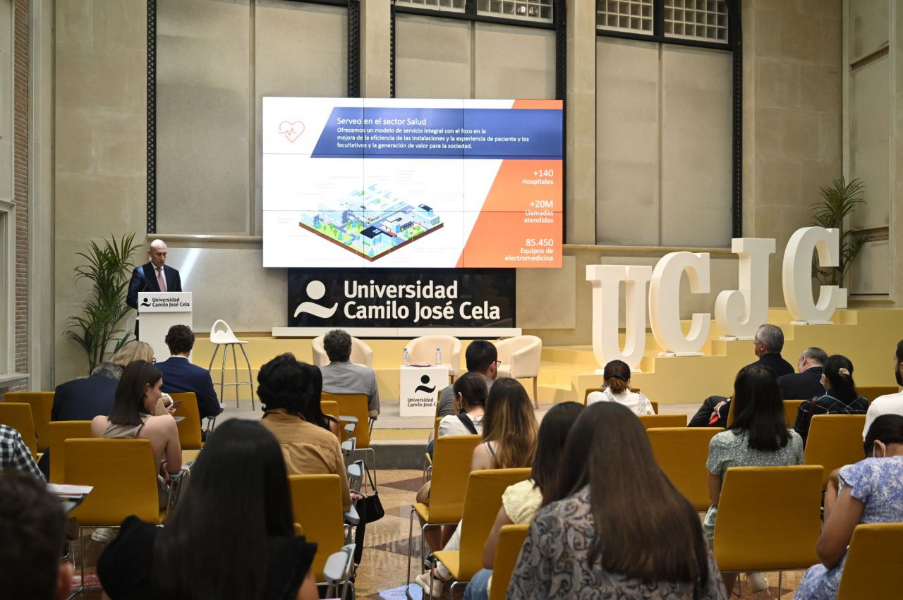 Salvador Urquía, director de Negocio de Serveo, en su ponencia: 'Infraestructuras que curan'