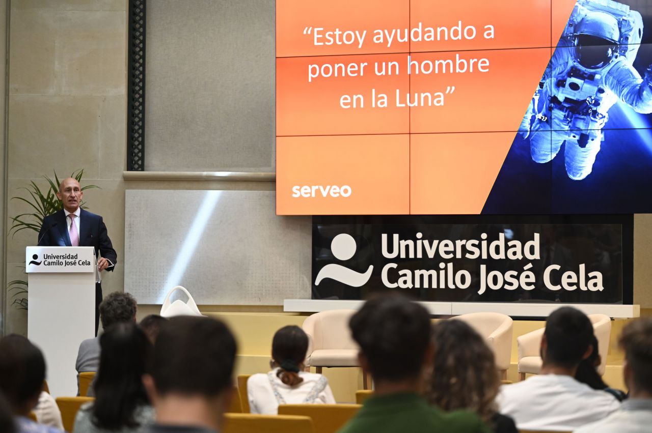 Salvador Urquía, director de Negocio de Serveo, en su ponencia: 'Infraestructuras que curan'