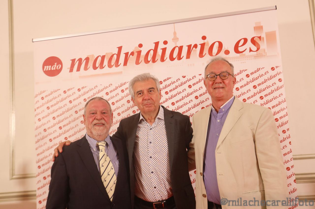 Pepe Brías, director general de Madridiario y los Cronistas de la Villa, Pedro Montoliú y Antonio Castro