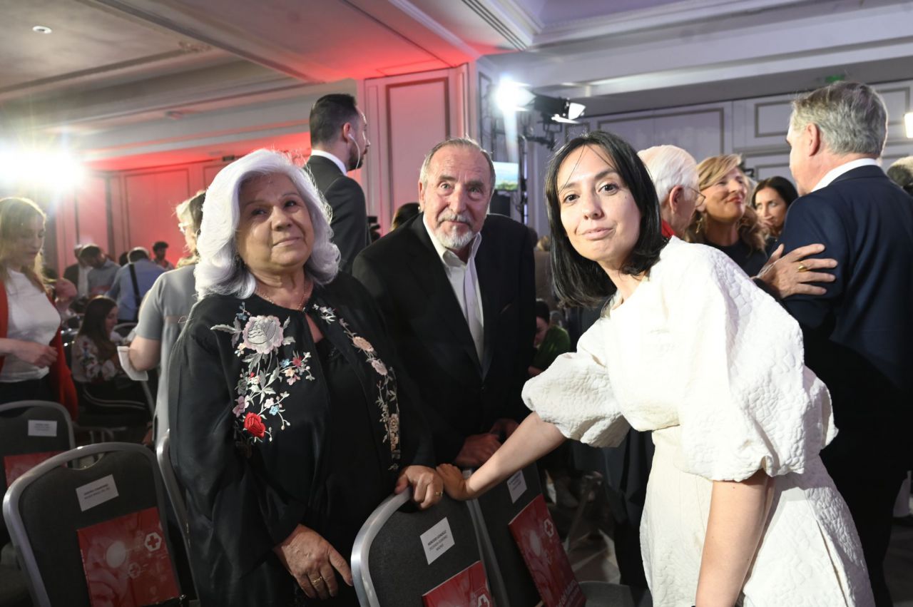 Isi, Juan Barranco y Mercedes González 