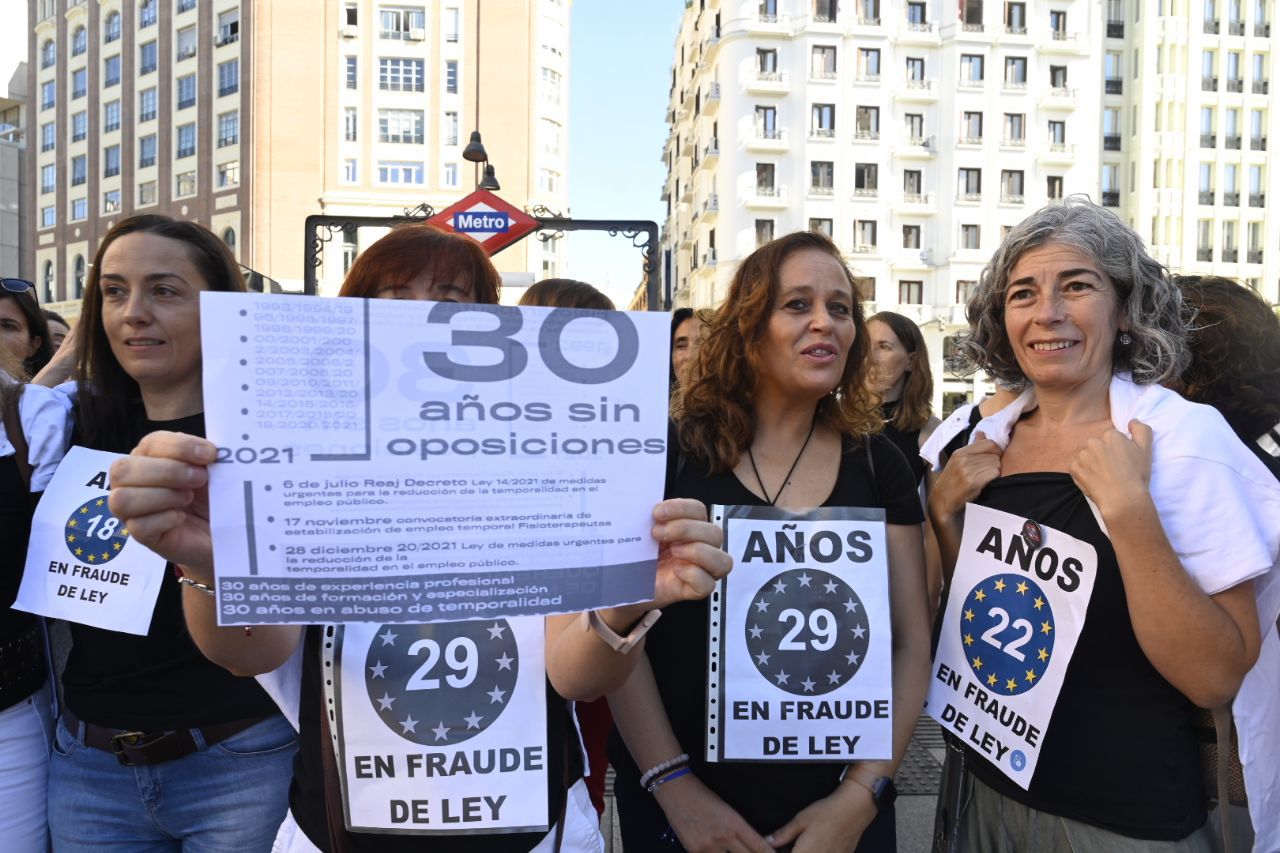 Concentración de fisioterapeutas para denunciar su mermada plantilla en la Atención Primaria.