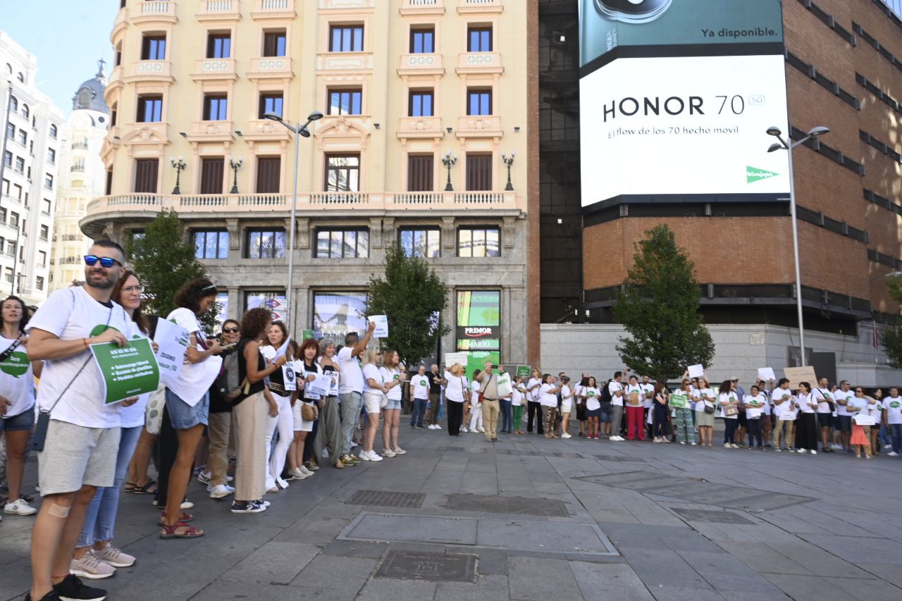 Concentración de fisioterapeutas para denunciar su mermada plantilla en la Atención Primaria.
