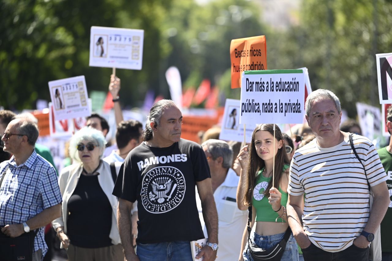 La Marea Verde sale a la calle a reivindicar más plazas de Educación pública y bajada de ratios. 