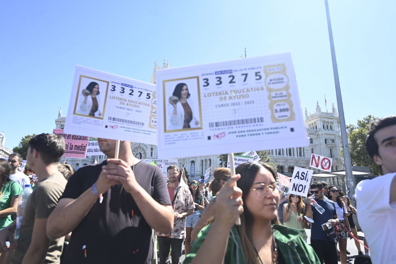 La Marea Verde sale a la calle a reivindicar más plazas de Educación pública y bajada de ratios. 