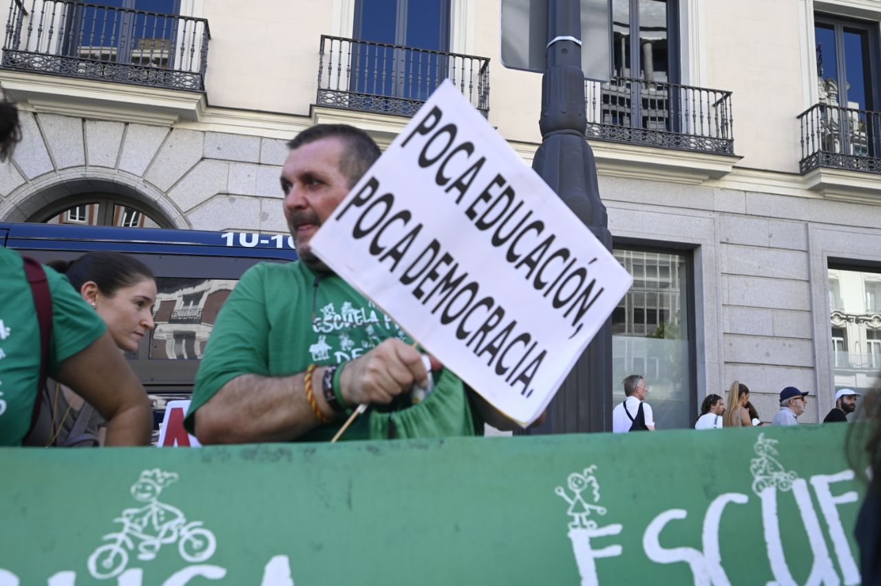 La Marea Verde sale a la calle a reivindicar más plazas de Educación pública y bajada de ratios. 