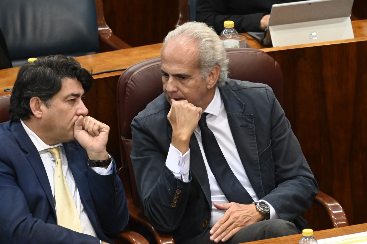 David Pérez, consejero de Transportes e Infraestructuras de la Comunidad de
Madrid, y  Enrique Ruiz Escudero, consejero de la Comunidad de Madrid.