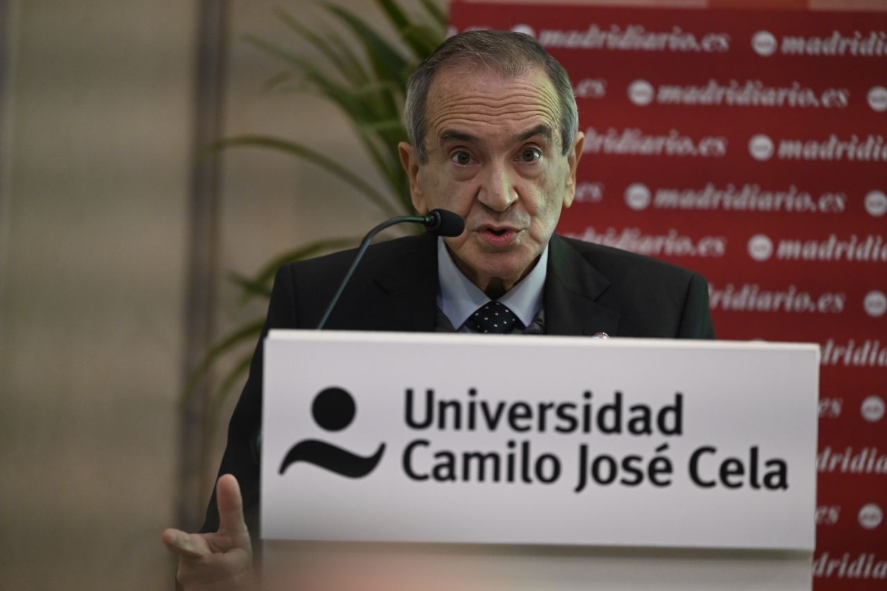 El rector de la Universidad Camilo José Cela, Emilio Lora Tamayo