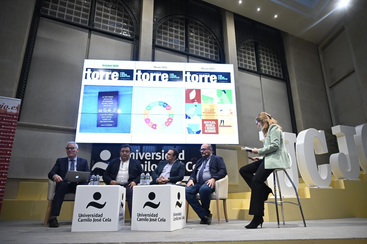 Alfredo García-Plata Fernández, alcalde de Torrelodones, Luis Guadalix Calvo, alcalde de Miraflores de la Sierra, Ángel Díaz, concejal y cuarto teniente alcalde de El Molar y Ángel Martín Herrero, presidente de la Mancomunidad de Servicios del Valle Norte del Lozoya