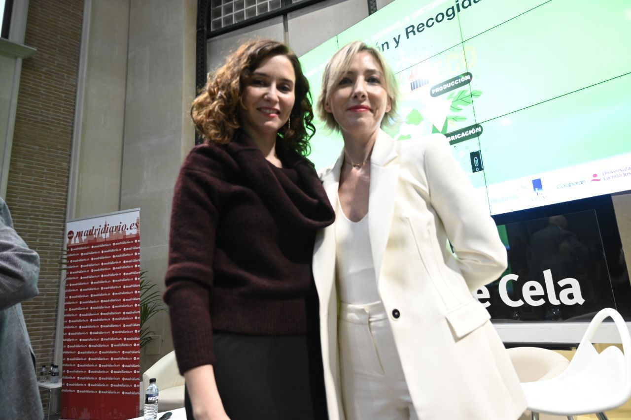 Isabel Díaz Ayuso, presidenta de la Comunidad de Madrid y María Cano, directora de Madridiario 