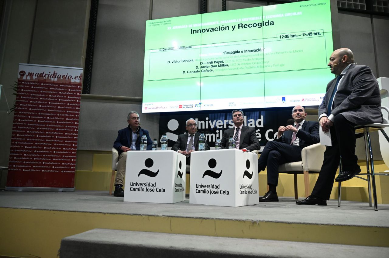 Víctor Sarabia, director general de los servicios de Limpieza y residuos del Ayuntamiento de Madrid, Jordi Payet, CEO de FCC Medio Ambiente, Javier San Millán, CEO de Valoriza, Grupo Sacyr, y Gonzalo Cañete, consejero delegado de PreZero en España y Portugal.
