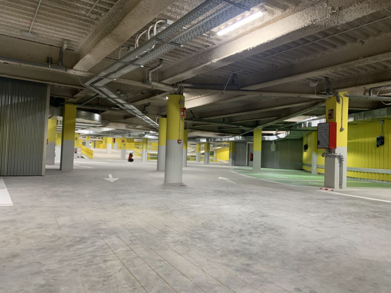 Interior del aparcamiento de Santo Domingo. 