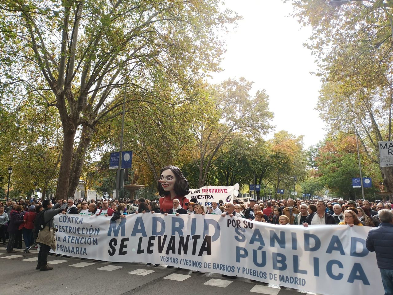 Cabecera de la manifestación por la sanidad pública