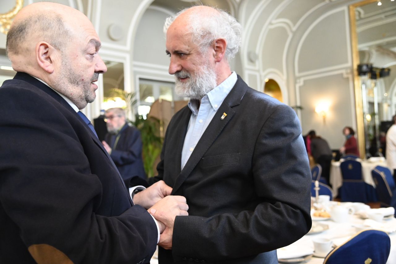 Constantino Mediavilla, presidente editor de Madridiario y el candidato a la Alcaldía de Madrid por Recupera Madrid, Luis Cueto