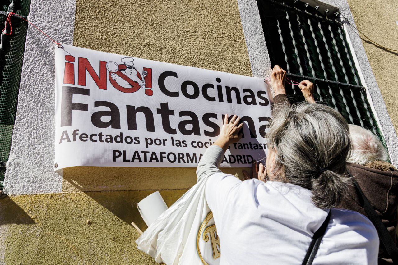 Protesta por las Cocinas Fantasma en el distrito de Tetuán, Madrid