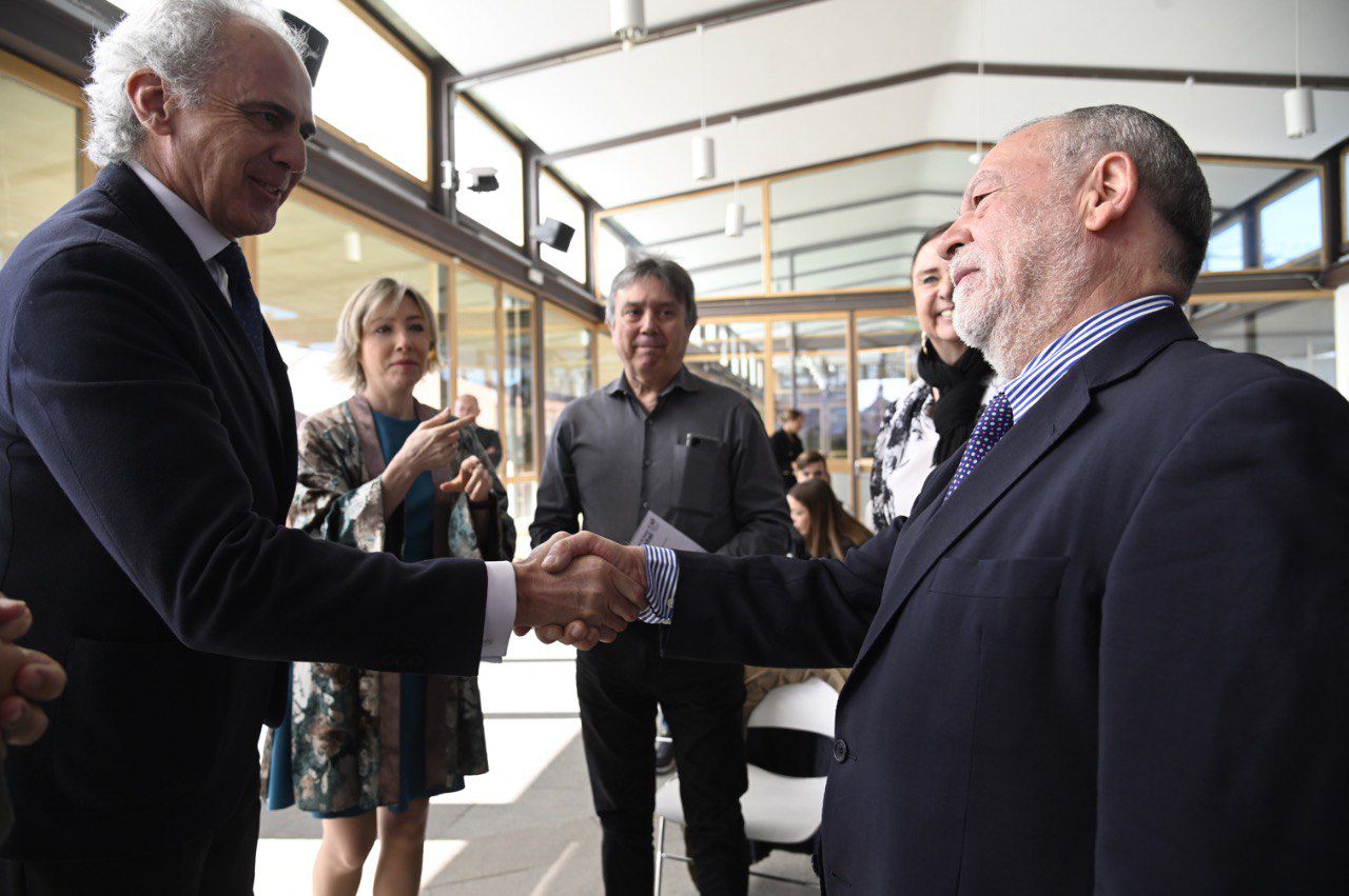 Enrique Ruiz Escudero, consejero de Sanidad de la Comunidad de Madrid y Pepe Brías, consejero delegado de Madridiario