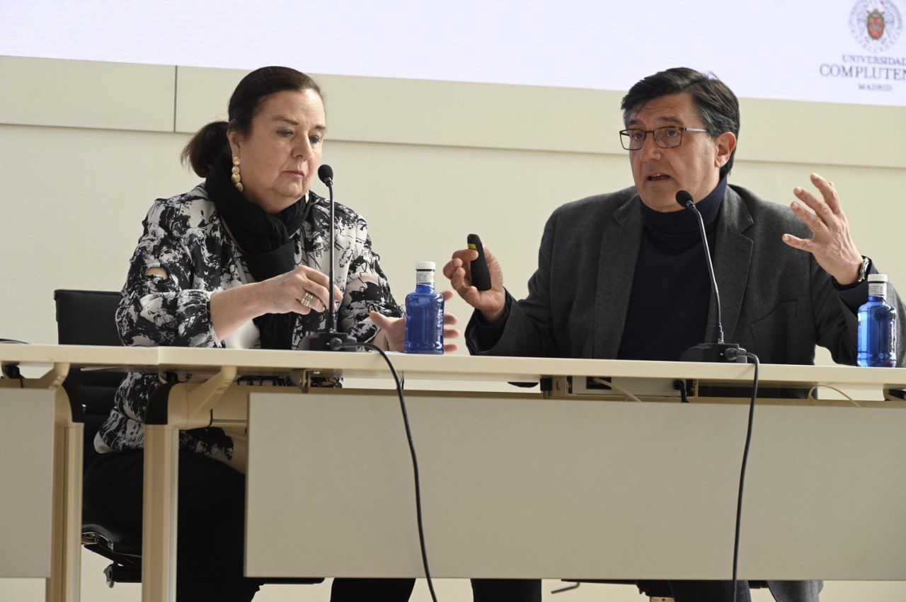 Manuel Muñoz, director de la Cátedra UCM-Grupo 5 Contra el estigma; Juanjo Sánchez, representante institucional de la Federación Salud Mental de Madrid; Helena de Carlos, representante de la Fundación Manantial; y Guadalupe Morales, directora de la Fundación Mundo Bipolar, serán los ponentes.