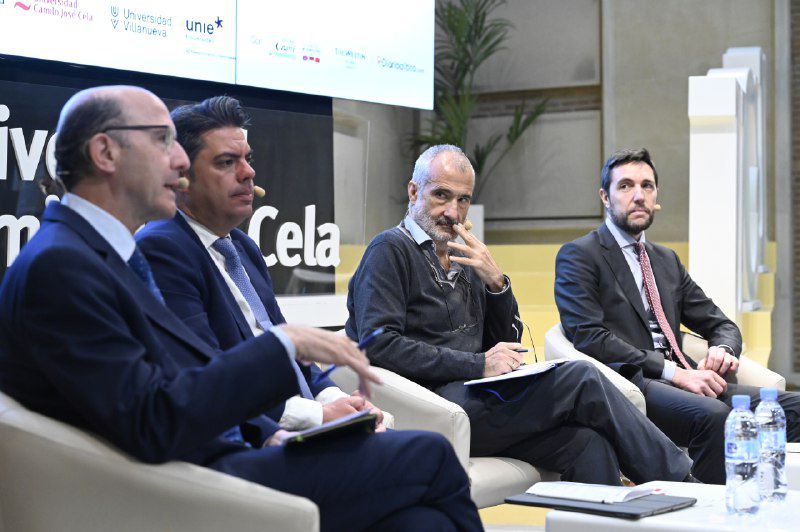 Primera mesa de debate:'De cómo atraer talento. Reputación e internacionalización de las universidades madrileñas': Fidel Rodríguez, viceconsejero de Universidades, Ciencia e Innovación de la Comunidad de Madrid; José María Ortiz, rector de la Universidad de Villanueva; Ricardo Rejas, vicerrector de Calidad y Evaluación de la Universidad Camilo José Cela (UCJC), y José Manuel Torralba, catedrático Universidad Carlos III (UC3M) y director de IMDEA Materiales