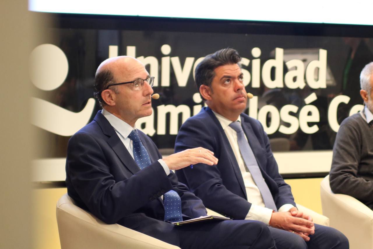 Primera mesa de debate:'De cómo atraer talento. Reputación e internacionalización de las universidades madrileñas': Fidel Rodríguez, viceconsejero de Universidades, Ciencia e Innovación de la Comunidad de Madrid; José María Ortiz, rector de la Universidad de Villanueva; Ricardo Rejas, vicerrector de Calidad y Evaluación de la Universidad Camilo José Cela (UCJC), y José Manuel Torralba, catedrático Universidad Carlos III (UC3M) y director de IMDEA Materiales