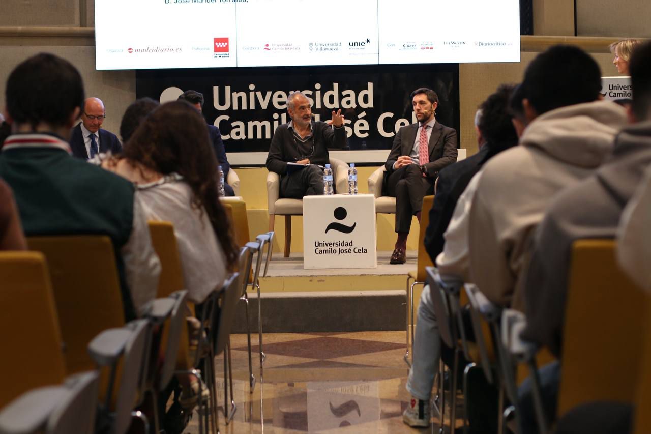 Primera mesa de debate:'De cómo atraer talento. Reputación e internacionalización de las universidades madrileñas': Fidel Rodríguez, viceconsejero de Universidades, Ciencia e Innovación de la Comunidad de Madrid; José María Ortiz, rector de la Universidad de Villanueva; Ricardo Rejas, vicerrector de Calidad y Evaluación de la Universidad Camilo José Cela (UCJC), y José Manuel Torralba, catedrático Universidad Carlos III (UC3M) y director de IMDEA Materiales