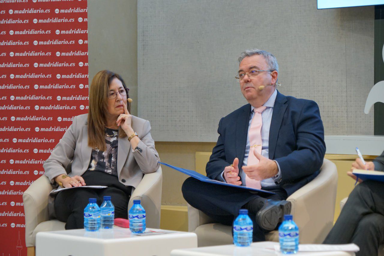 Amaya Mendikoetxea, rectora de la Universidad Autónoma de Madrid (UAM), y Guillermo Cisneros, rector de la Universidad Politécnica (UPM)