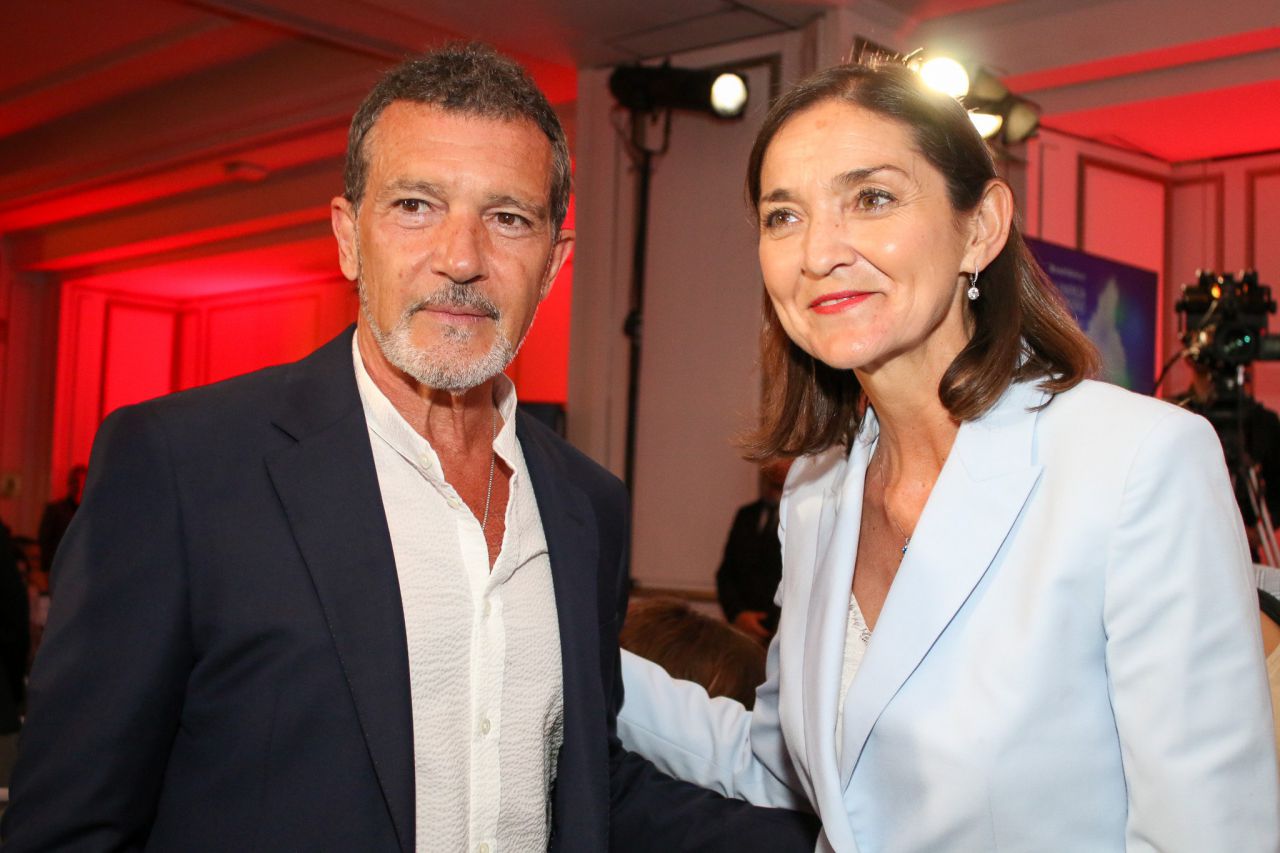 Antonio Banderas, Premio Hombre del Año con Reyes Maroto, candidata del PSOE al Ayuntamiento de Madrid.