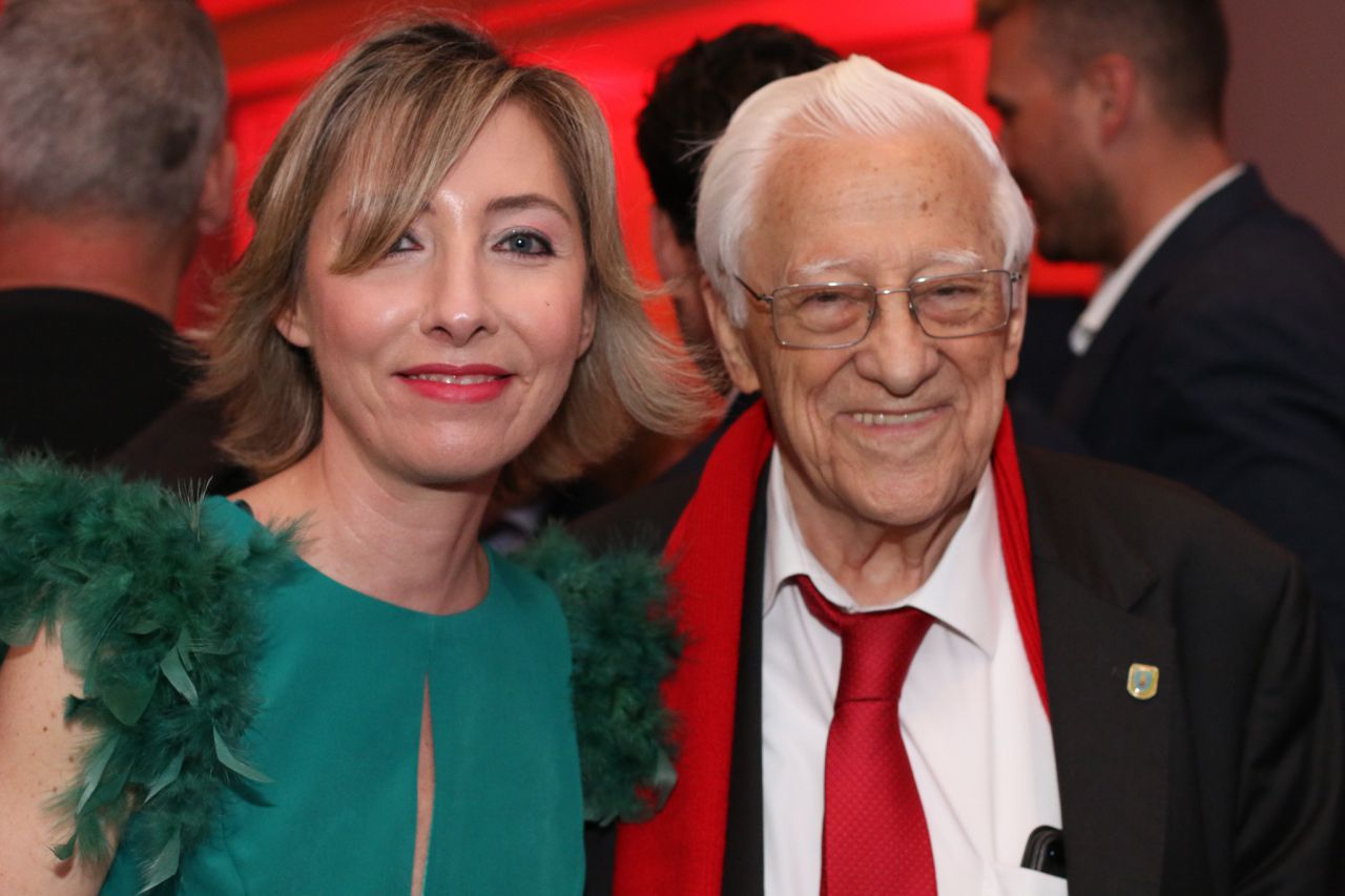 María Cano, directora de Madridiario y el Padra Ángel