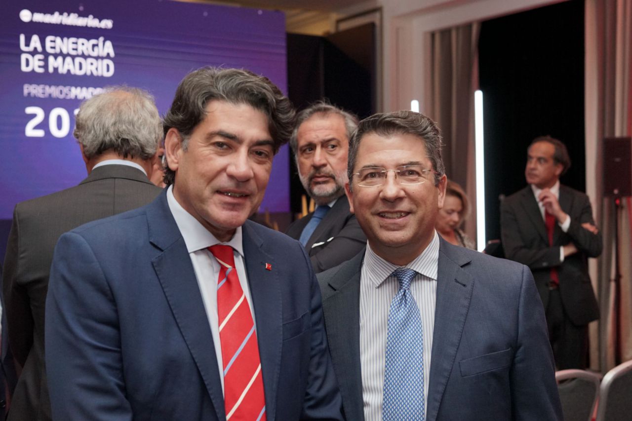 David Pérez, consejero de Transportes de la Comunidad de Madrid, y Pedro Abrines, portavoz del PP en la Asamblea de Madrid.
