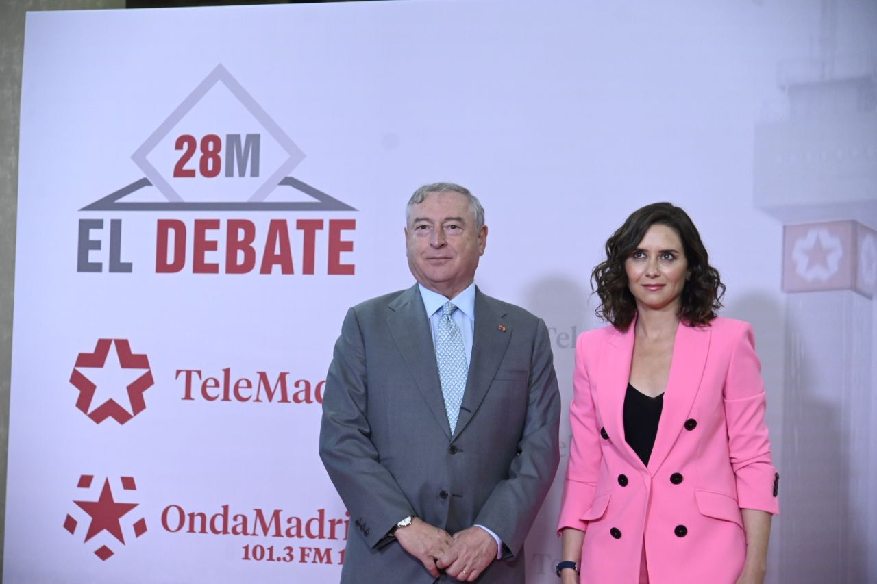 Isabel Díaz Ayuso llega al debate electoral en Telemadrid