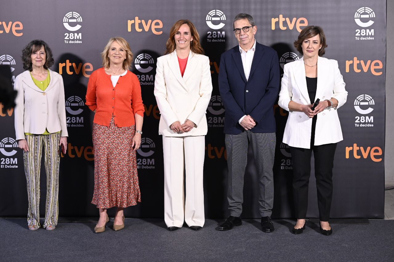 Mónica García llega al debate de RTVE