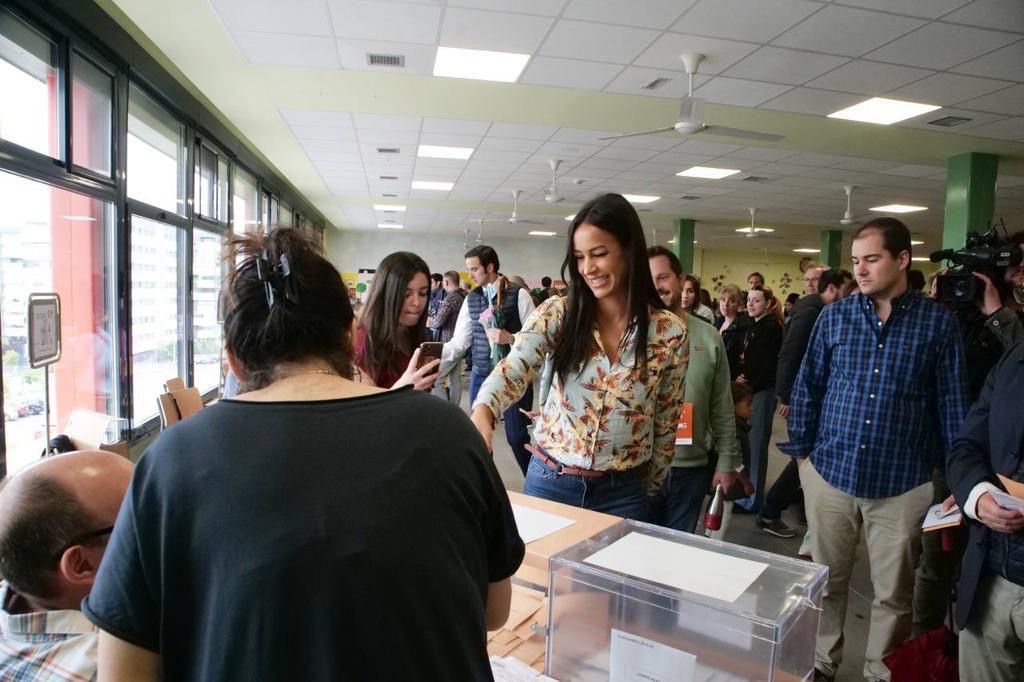 Begoña Villacís visita el CEIP Alfredo Di Stéfano 