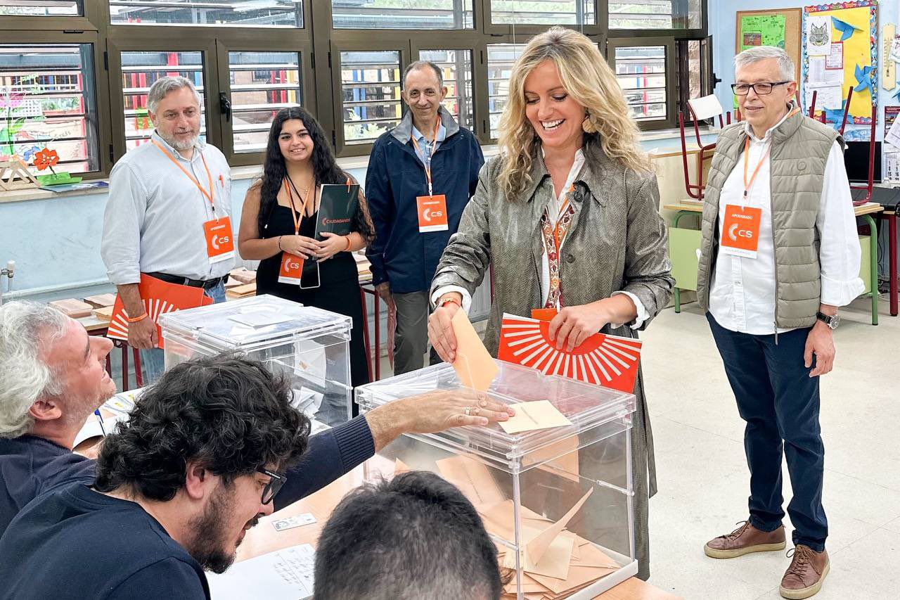 Rita Maestre durante su votación