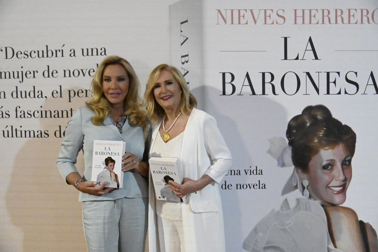 Nieves Herrero y Norma Duval
