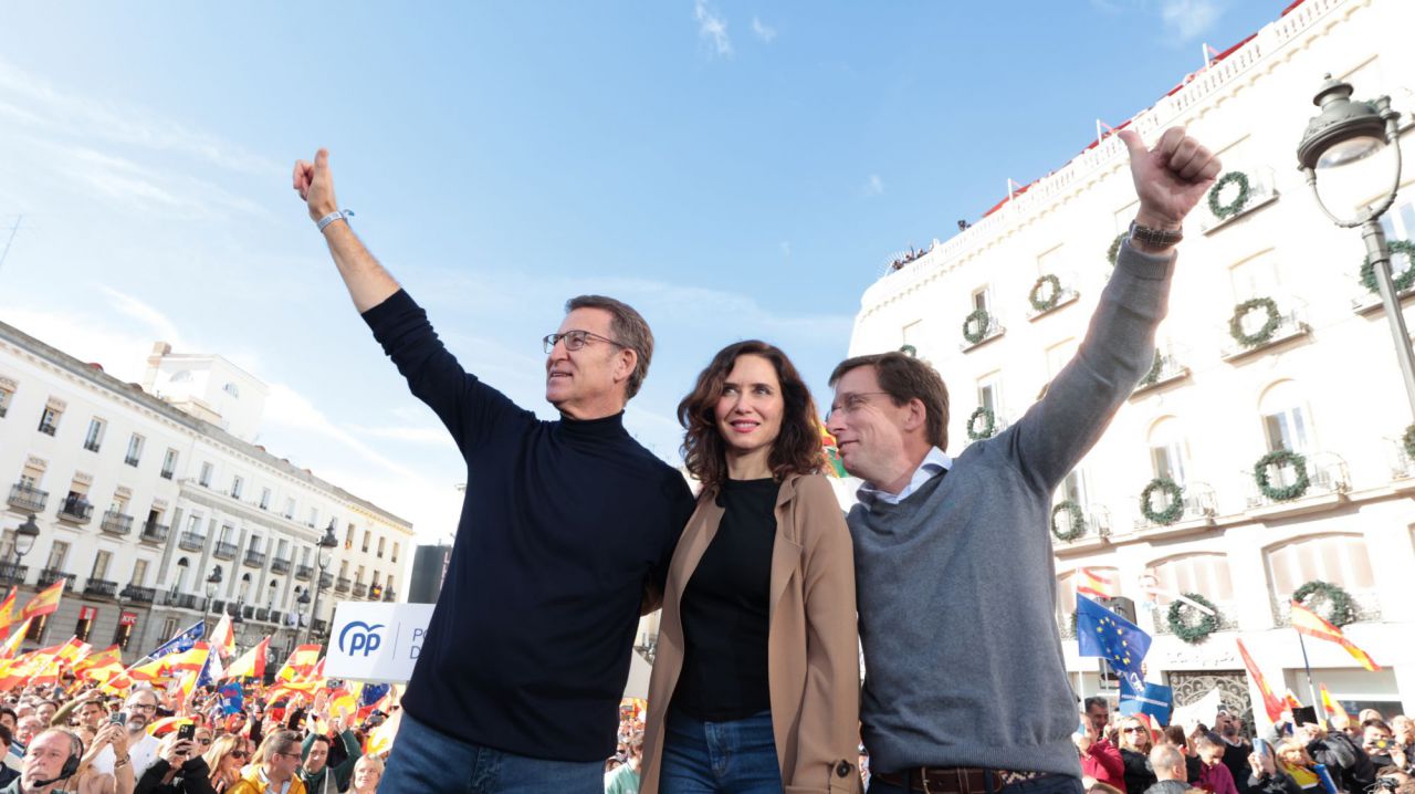 El PP protesta en Madrid tras el acuerdo entre PSOE y Junts