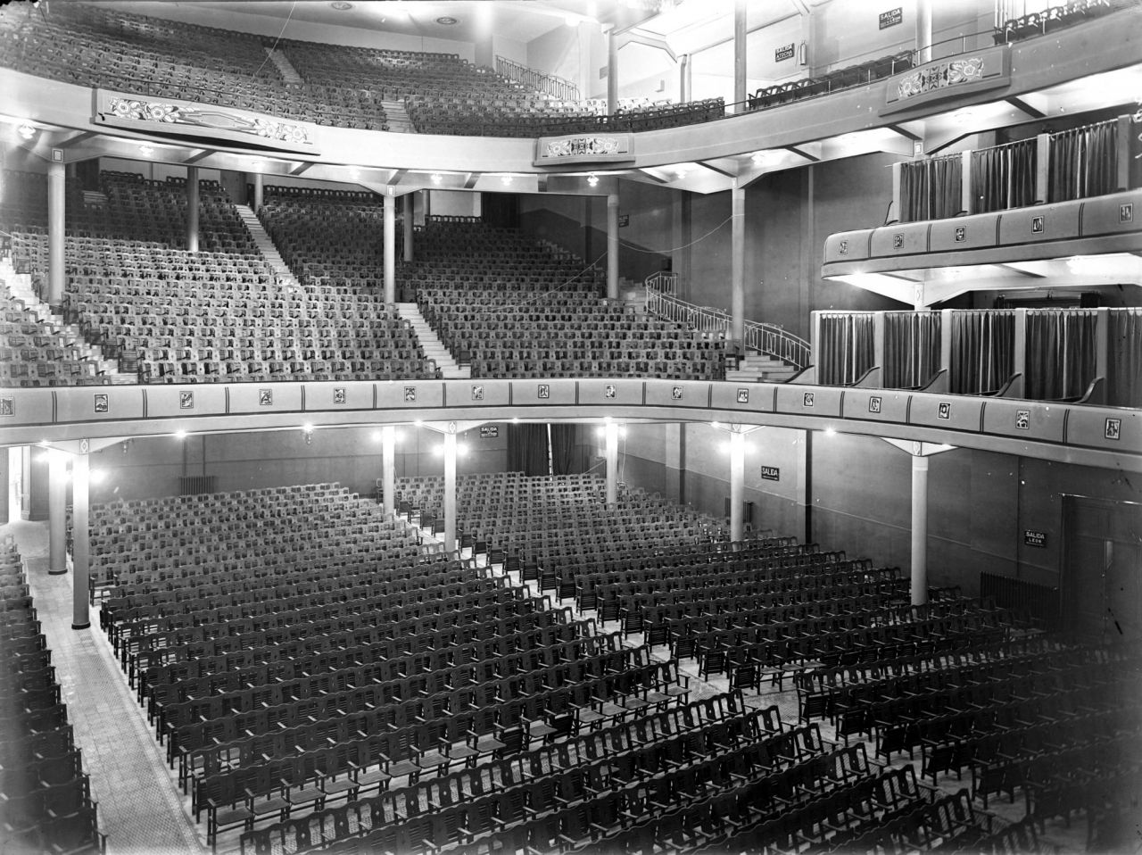 La sala del Monumental desde el escenario, en 1923