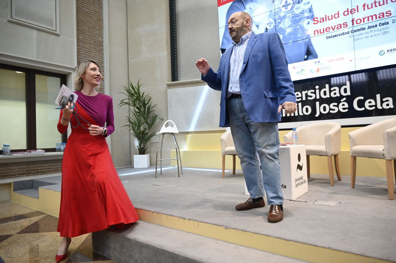 María Cano, directora de Madridiario, y Constantino Mediavilla, presidente editor de Madridiario.