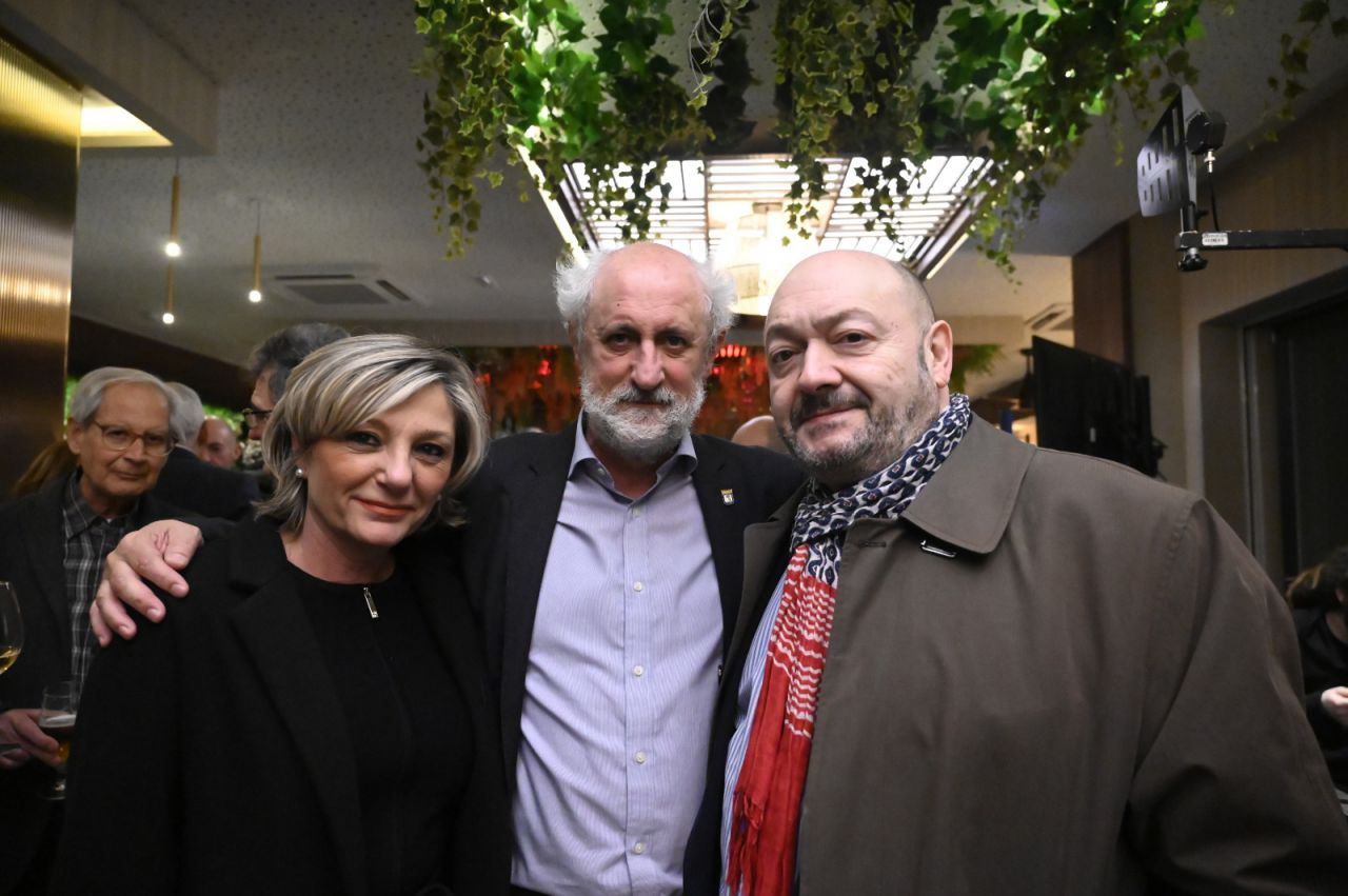 Sánchez Naranjo, Luis Cueto junto al presidente-editor de Madridiario, Constantino Mediavilla.
