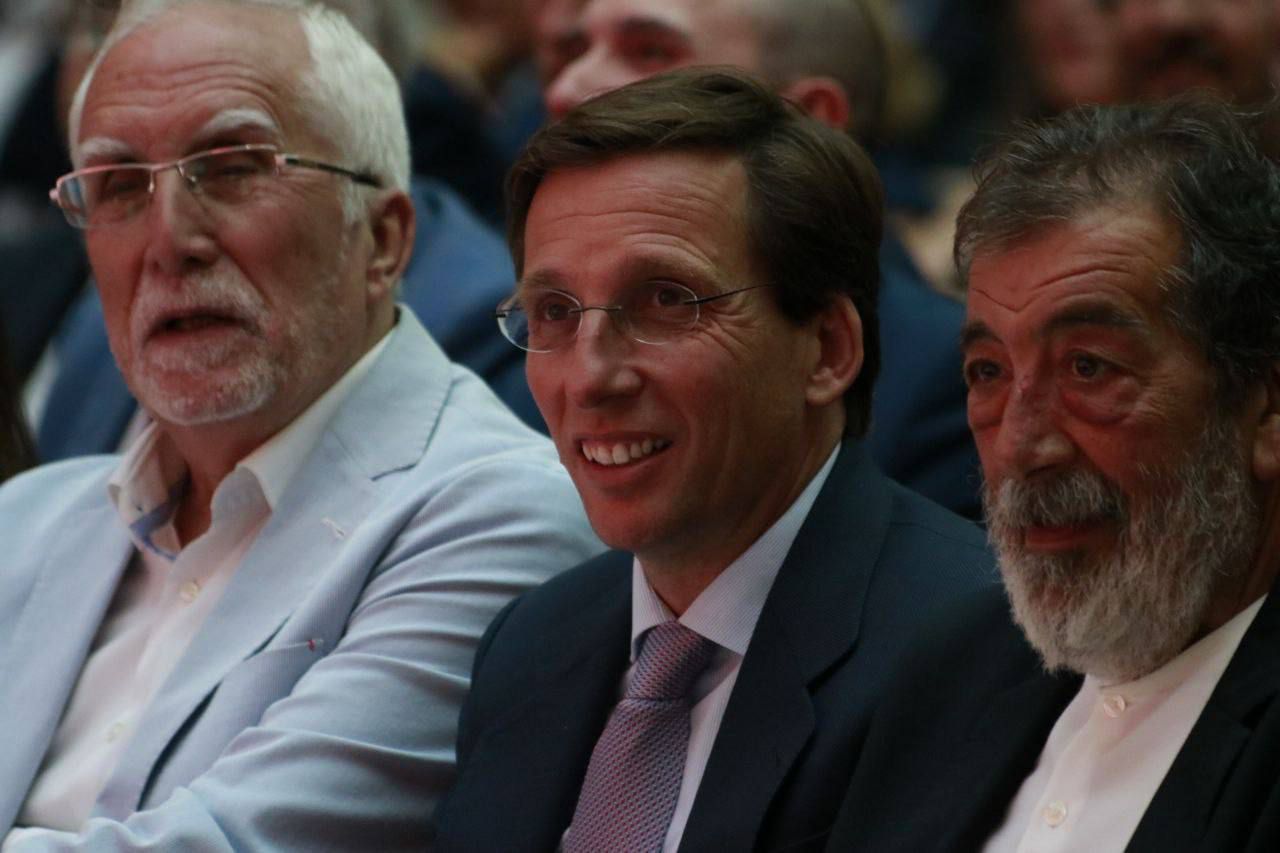 Luis Mateo Díez, José Luis Martínez-Almeida y José Miguel Utande
