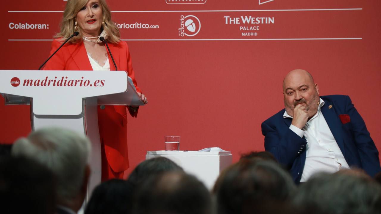 Constantino Mediavilla, presidente editor de Madridiario, y la periodista Nieves Herrero