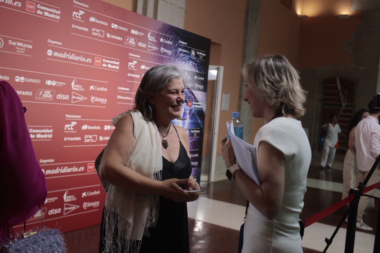 Ana María Navarro, pareja del escultor José Miguel Utande, charla con María Cano, directora de Madridiario.