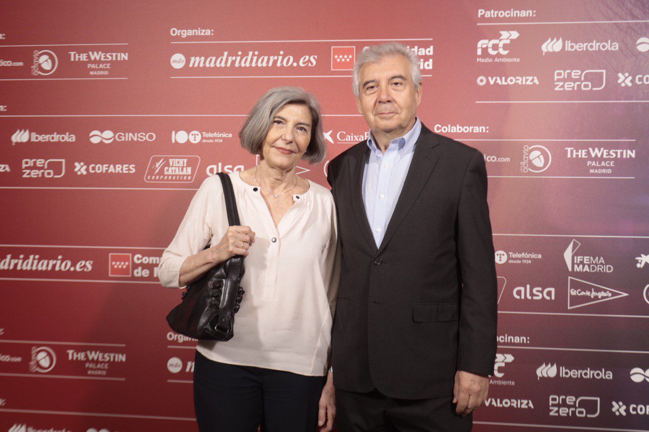 Pedro Montoliú, periodista y Cronista de la Villa de Madrid, y su mujer, la escritora María Antonia Quesada.