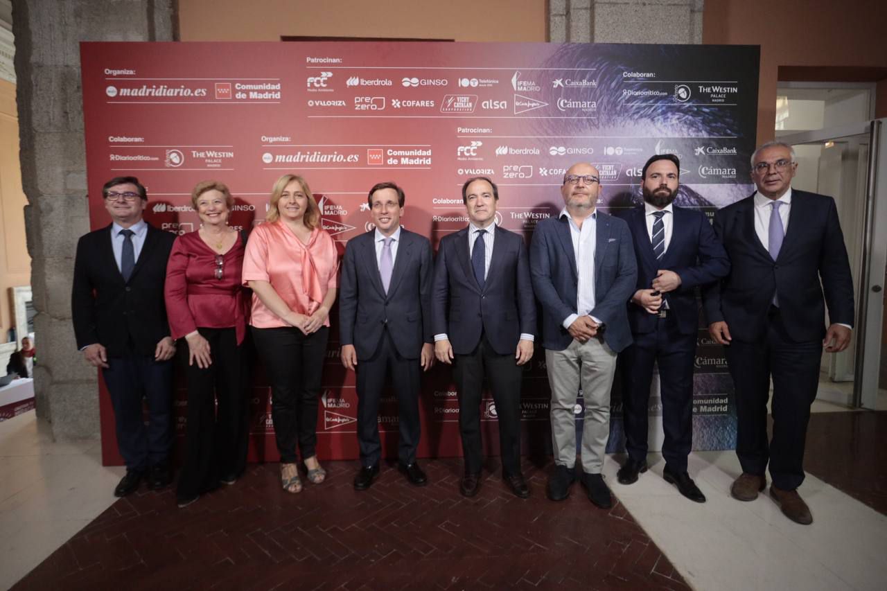 El alcalde de Madrid con su equipo de Gobierno