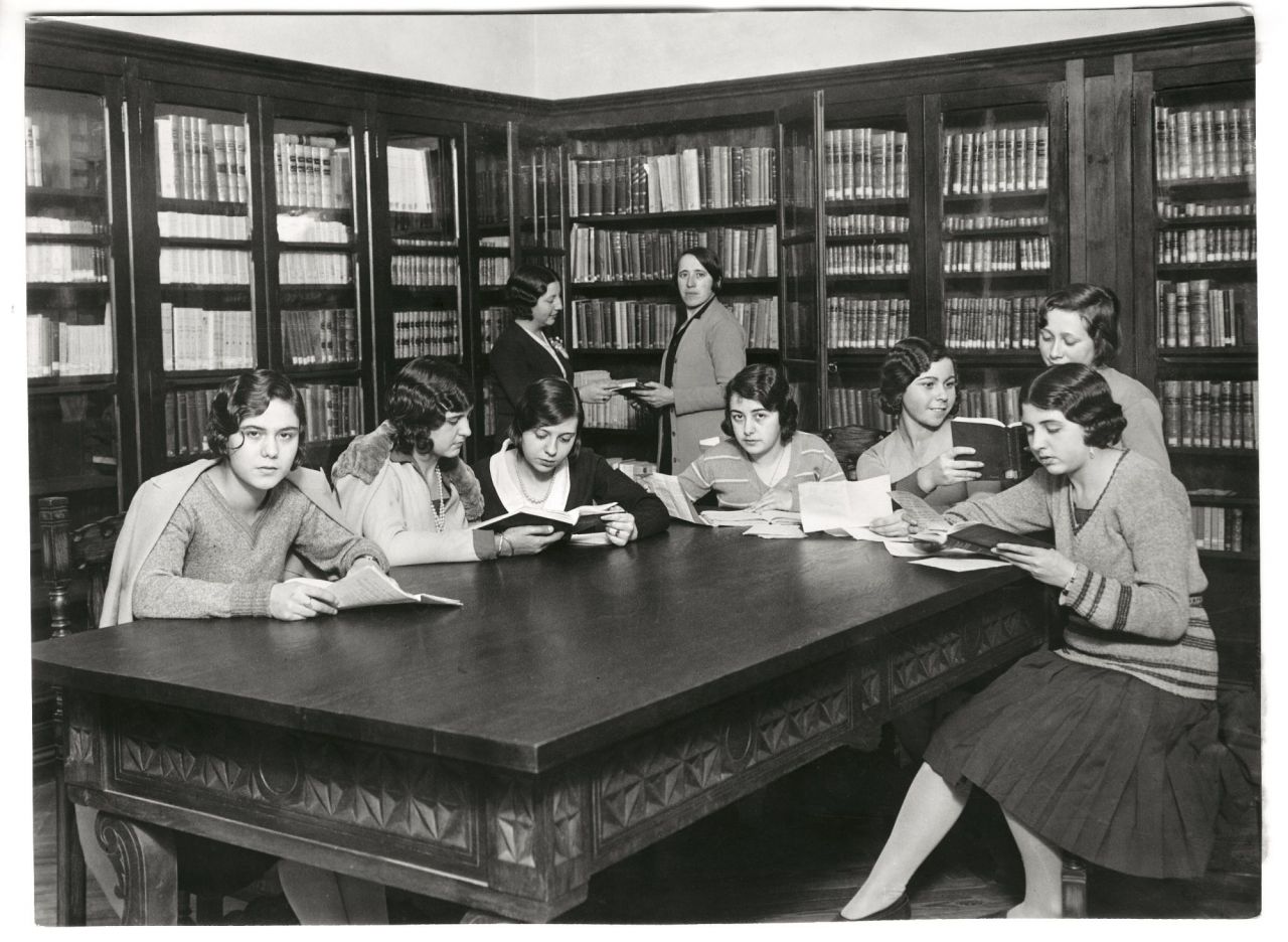 Biblioteca de la Residencia de Señoritas, 22 de diciembre de 1929. Foto Piortiz. AGA, Fondo MCSE, F-01545-010-013